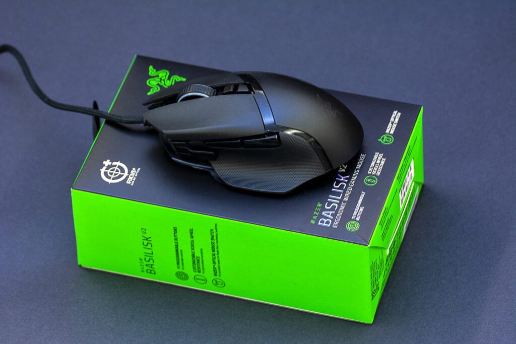 Se pot folosi mouse si tastatura cu Xbox ONE?