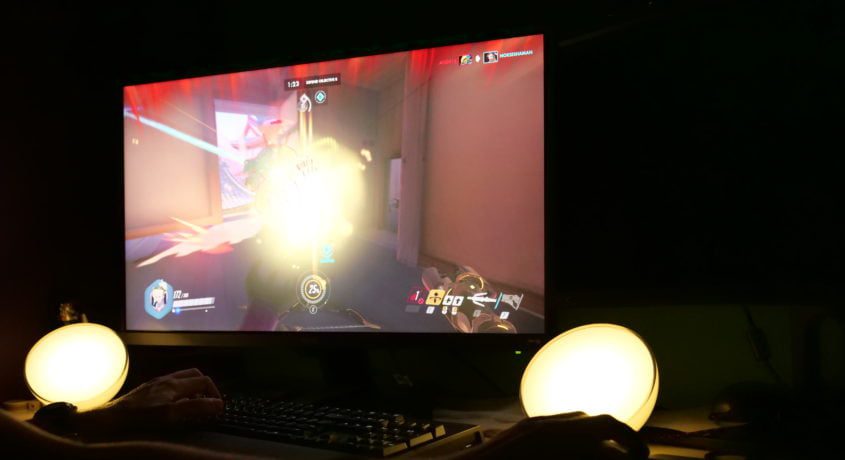 M-am jucat cu Razer Chroma și Philips Hue