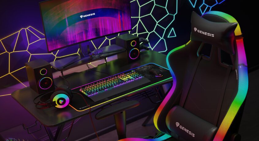 Setup de gaming iluminat RGB sub 3000 lei de la Genesis