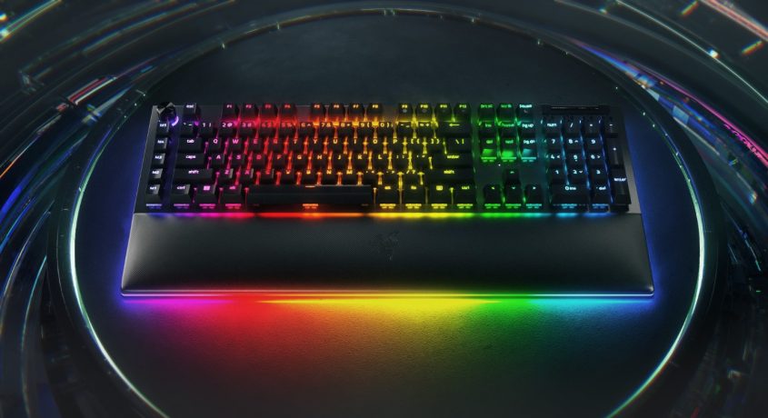 Razer lansează BlackWidow v4 Pro