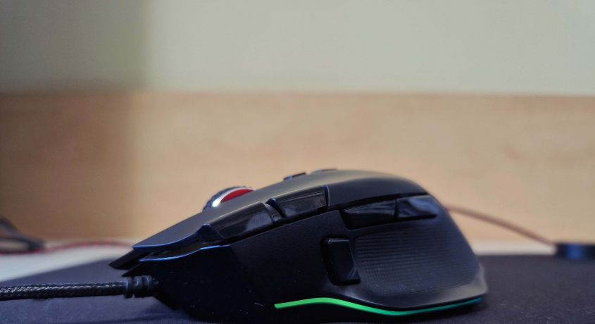 AOC AGM600 – Mouse Review